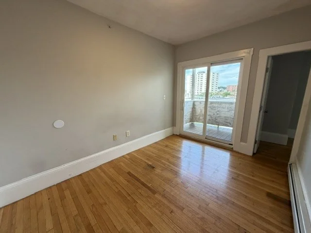 2 bed, 1 bath apartment for rent at 33 Sagamore Unit 3, Lynn — photo 3 of 9