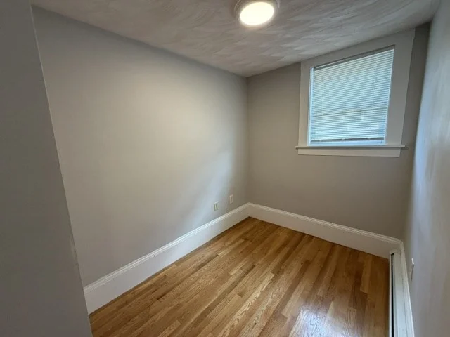 2 bed, 1 bath apartment for rent at 33 Sagamore Unit 3, Lynn — photo 2 of 9