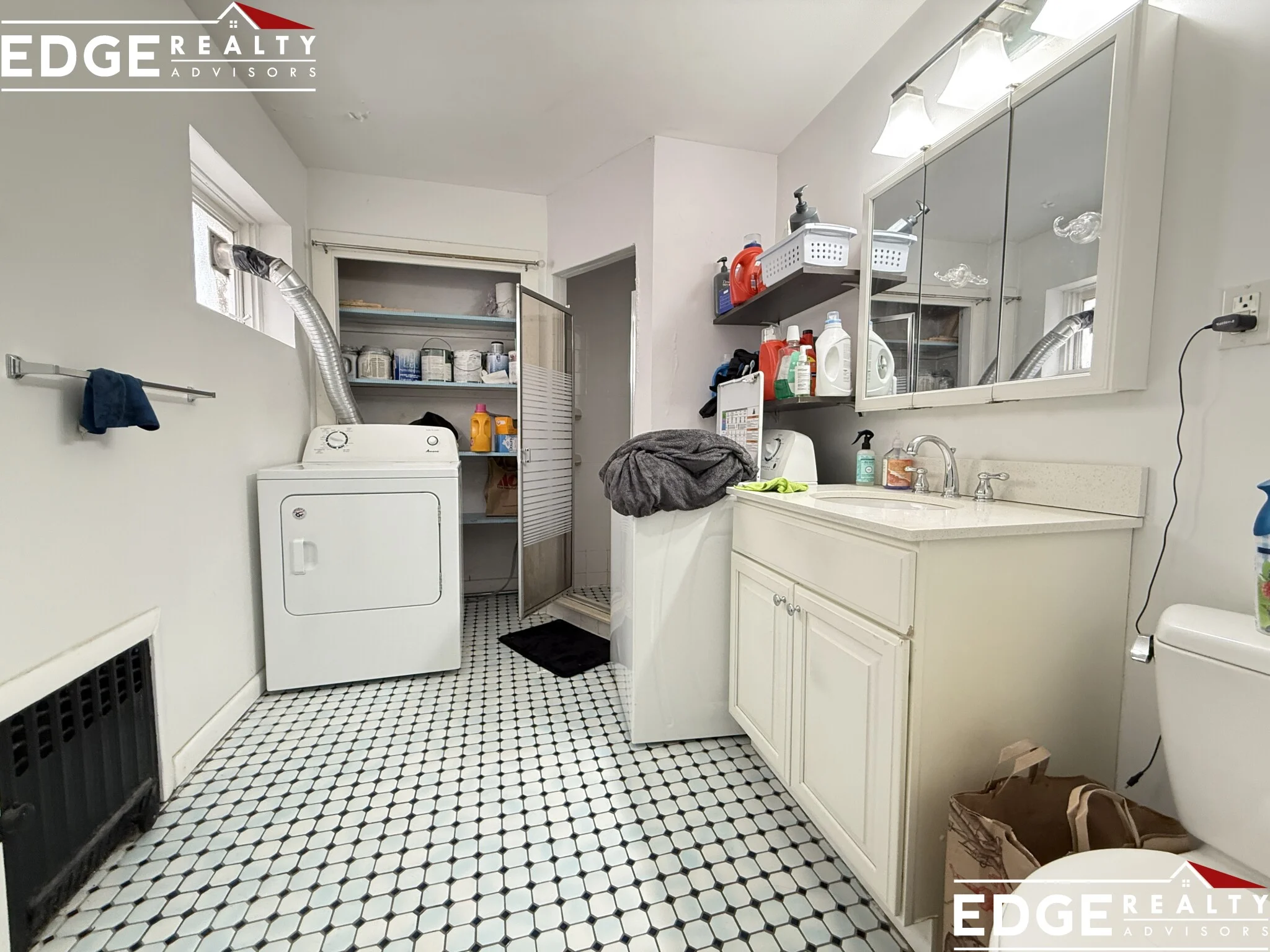 4 bed, 2 bath apartment for rent at 33 Saint Paul St Unit 2, Coolidge Corner — photo 11 of 11