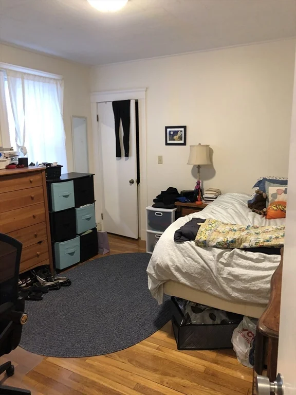 2 bed, 1 bath apartment for rent at 33 Seven Pines Ave Unit 1, Teele Square — photo 5 of 11