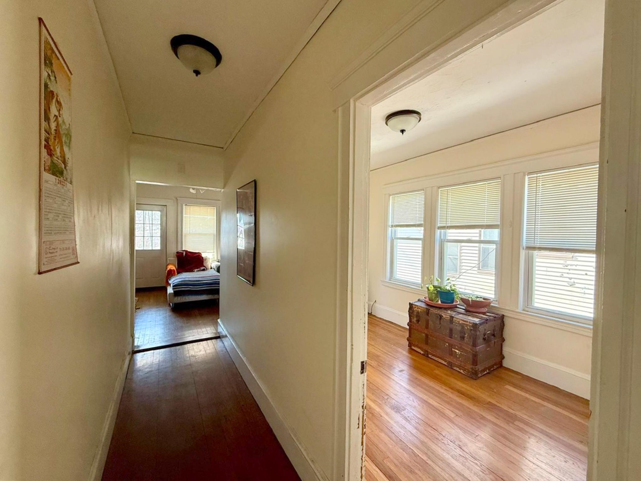 2.5 bed, 1 bath apartment for rent at 33 Sewall St Unit 2, Somerville — photo 5 of 16
