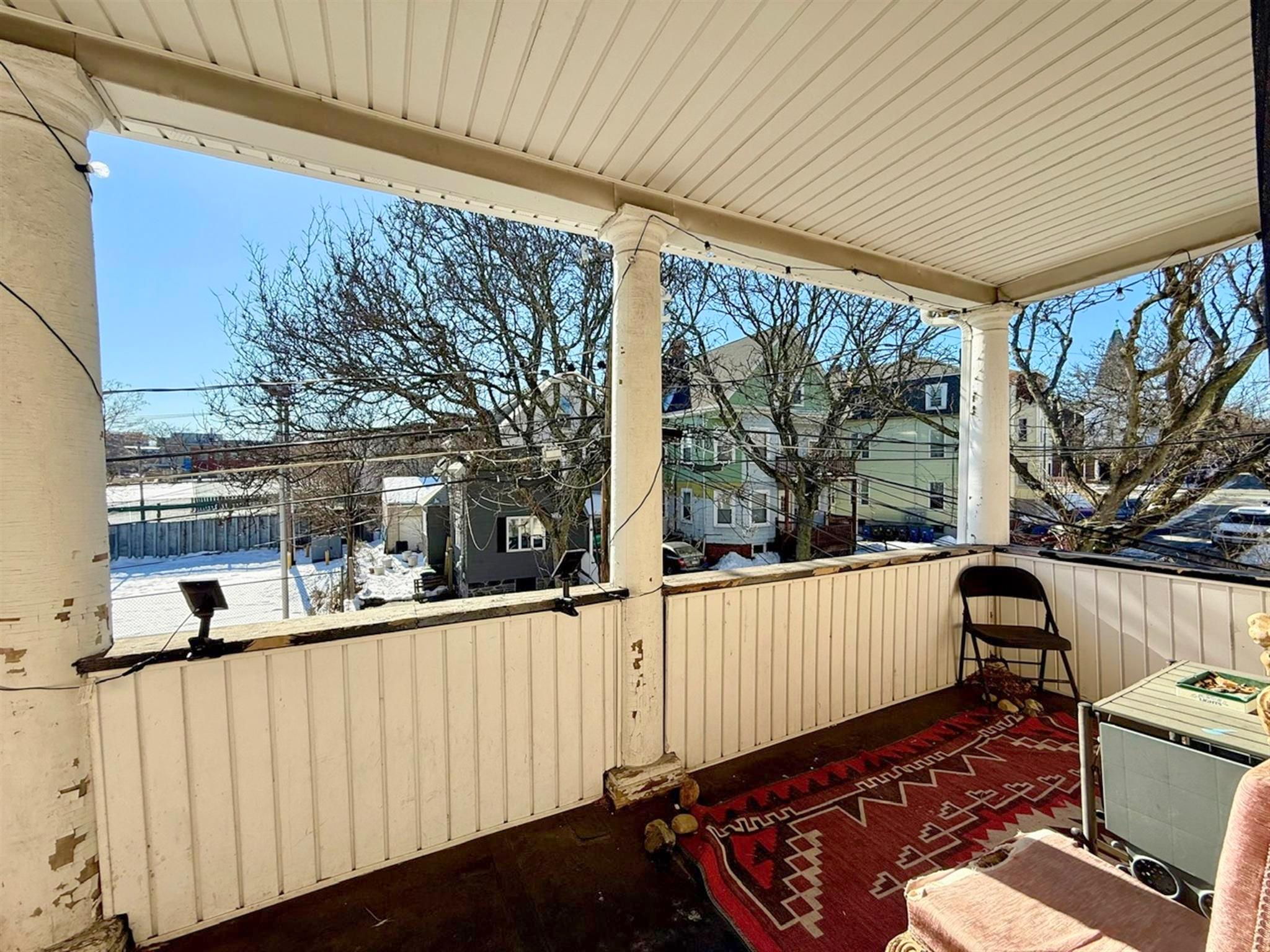 2.5 bed, 1 bath apartment for rent at 33 Sewall St Unit 2, Somerville — photo 15 of 16