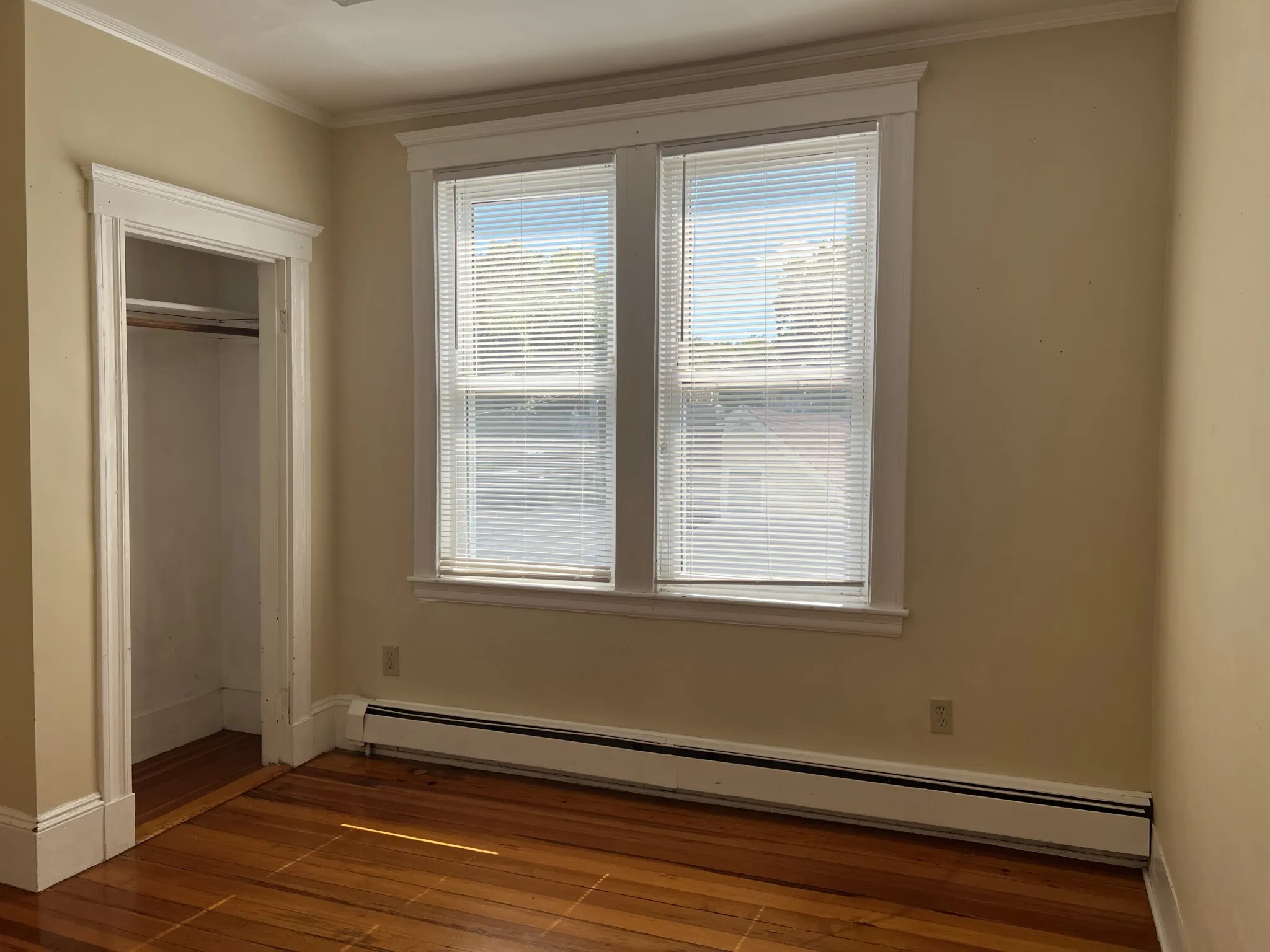 3.5 bed, 2 bath apartment for rent at 33 Shannon St Unit 3, Brighton — photo 12 of 23
