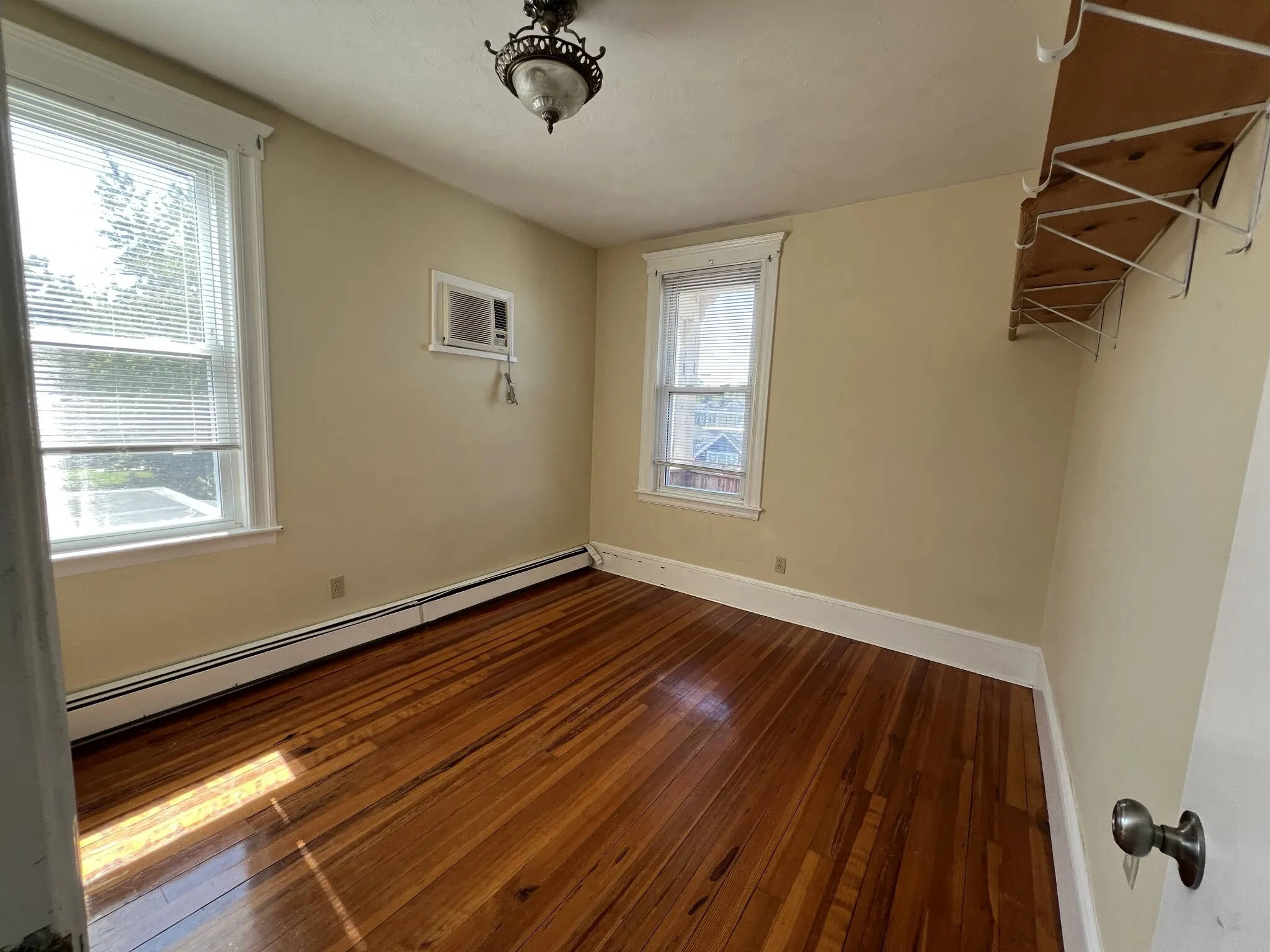3.5 bed, 2 bath apartment for rent at 33 Shannon St Unit 3, Brighton — photo 17 of 23