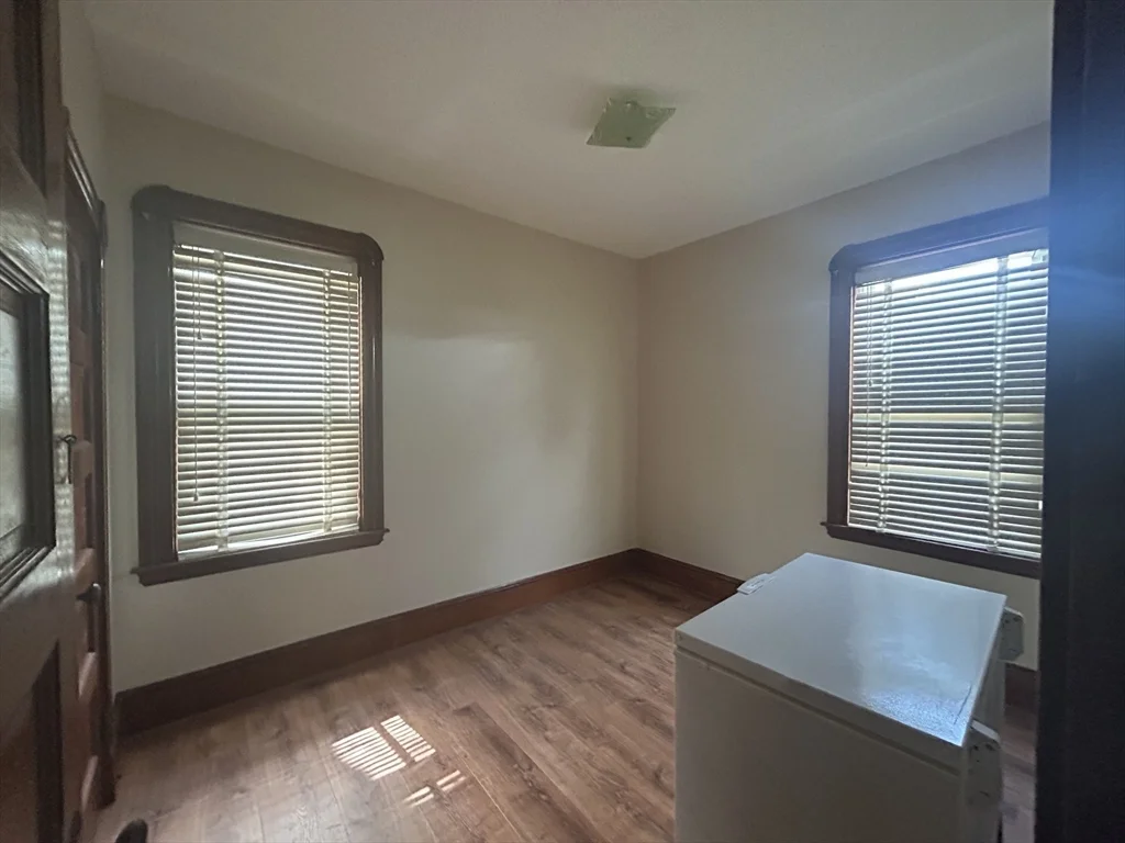 3 bed, 1 bath apartment for rent at 33 Sidney St Unit 2, New Bedford — photo 12 of 12