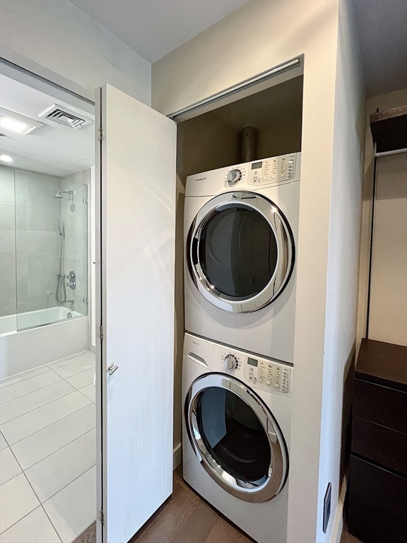 1 bed, 1 bath apartment for rent at 33 Sleeper St Unit 403, Seaport District — photo 15 of 23