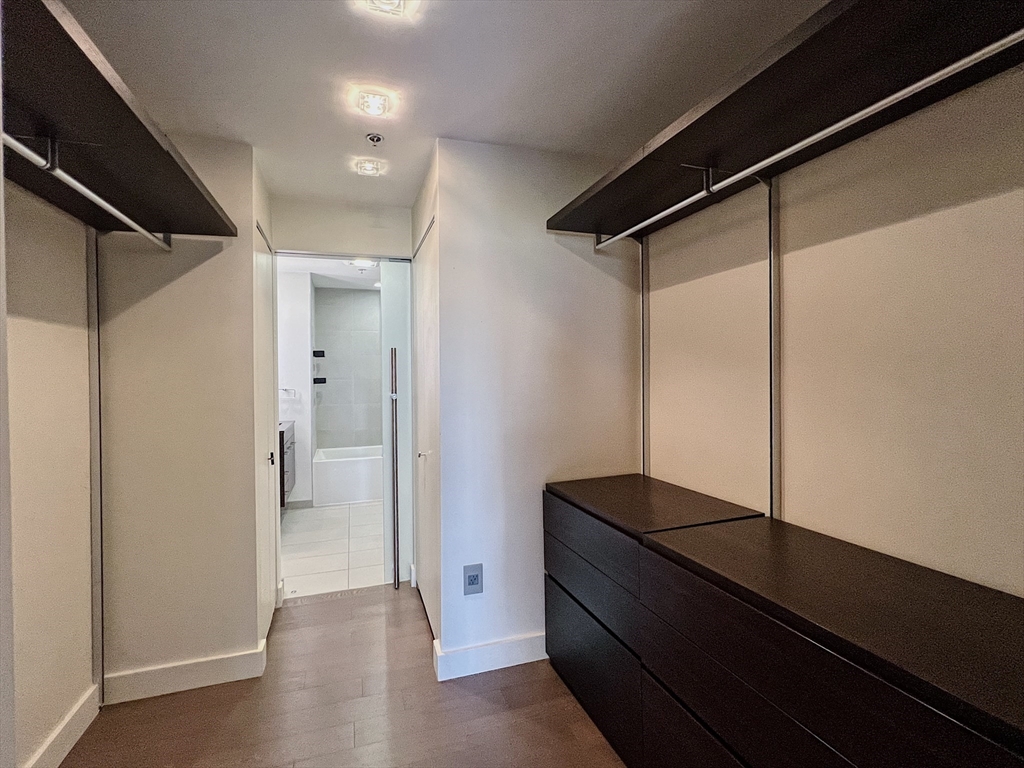 1 bed, 1 bath apartment for rent at 33 Sleeper St Unit 403, Seaport District — photo 14 of 23