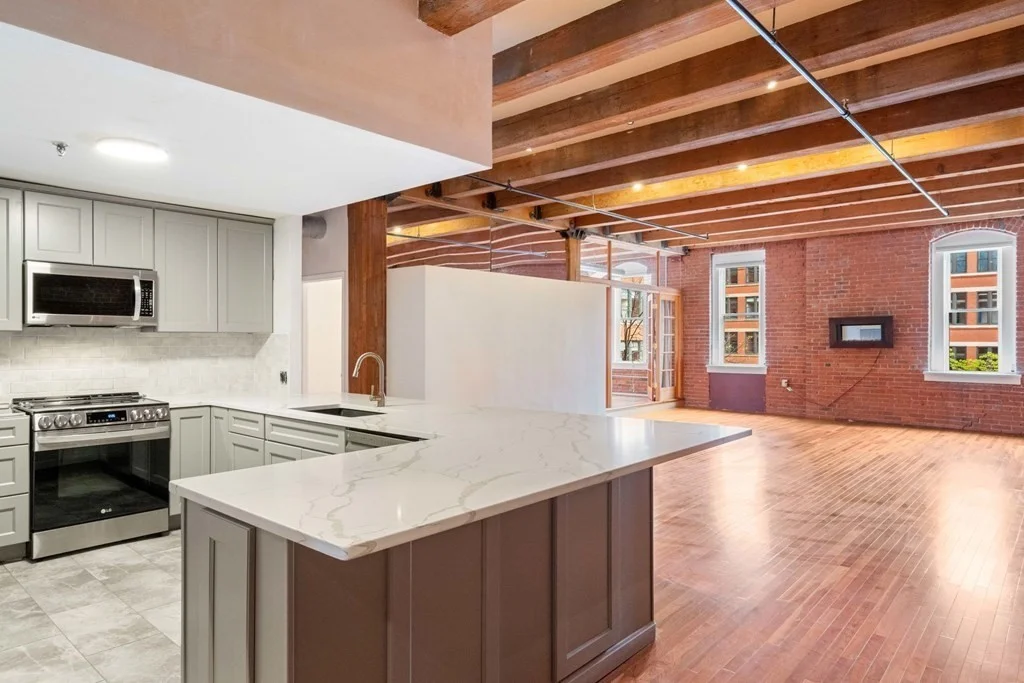 2 bed, 1 bath apartment for rent at 33 Sleeper St Unit 407, Seaport District — photo 4 of 18