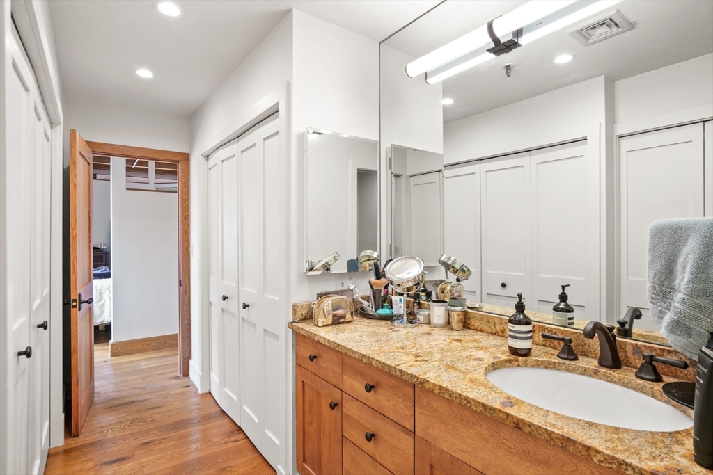 1 bed, 1 bath apartment for rent at 33 Sleeper St Unit 501, Seaport District — photo 10 of 11