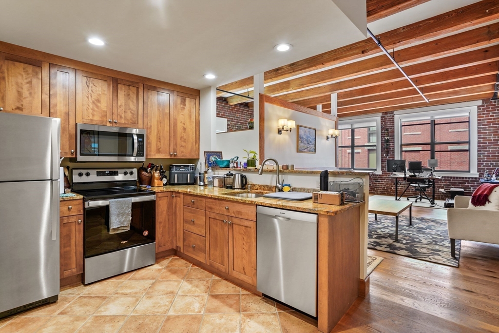 1 bed, 1 bath apartment for rent at 33 Sleeper St Unit 501, Seaport District — photo 4 of 11