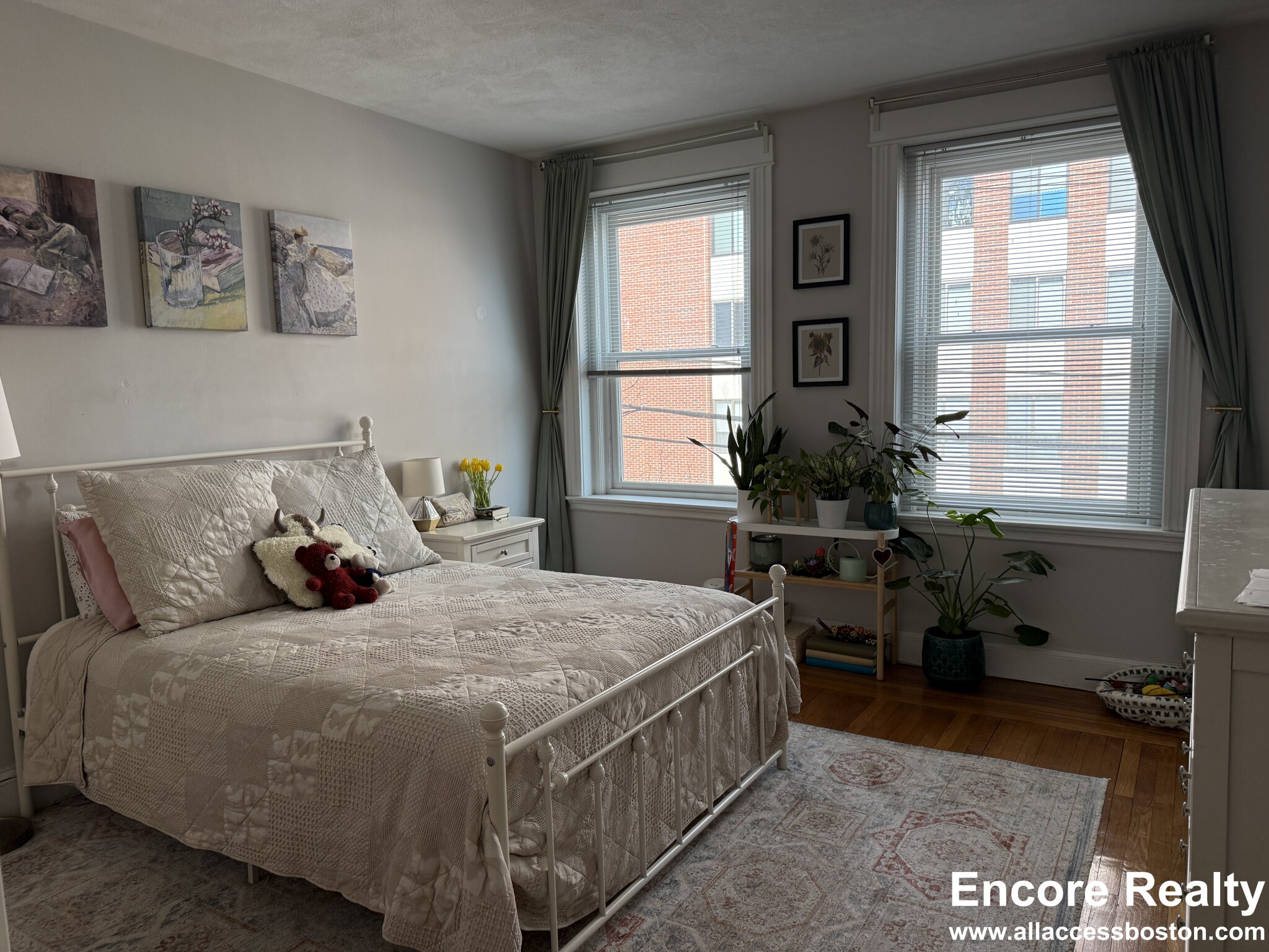 2 bed, 1 bath apartment for rent at 33 Stearns Rd Unit 2A, Coolidge Corner — photo 6 of 13