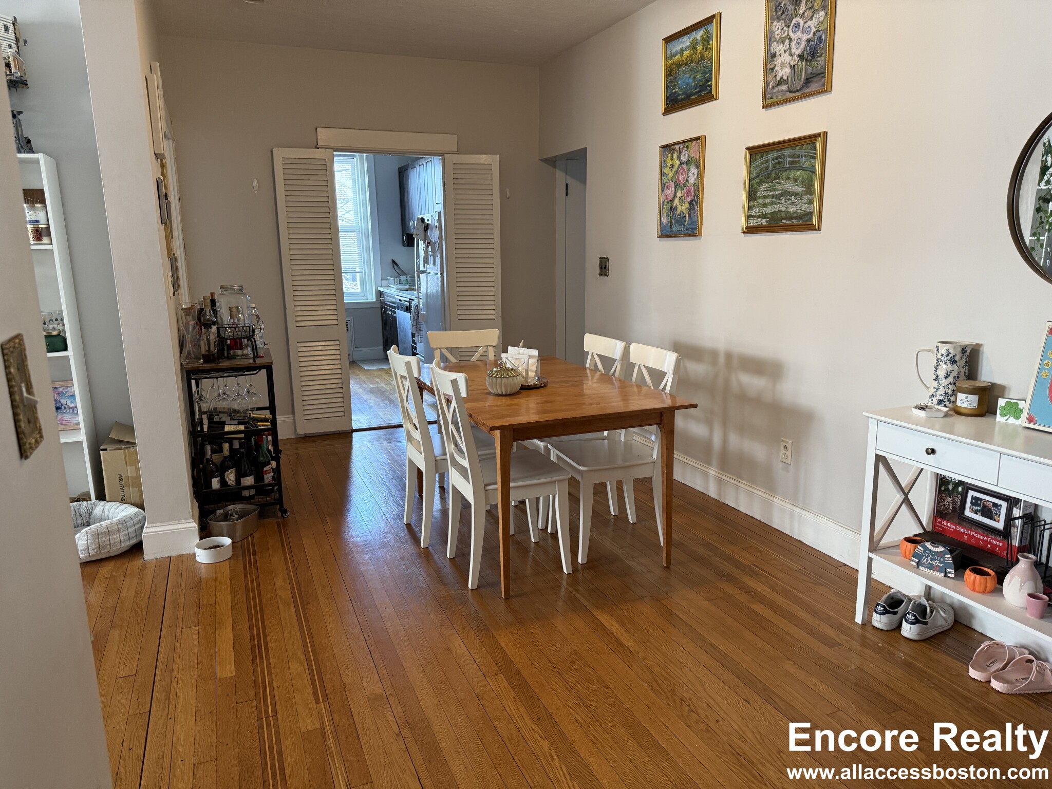 2 bed, 1 bath apartment for rent at 33 Stearns Rd Unit 2A, Coolidge Corner — photo 2 of 13