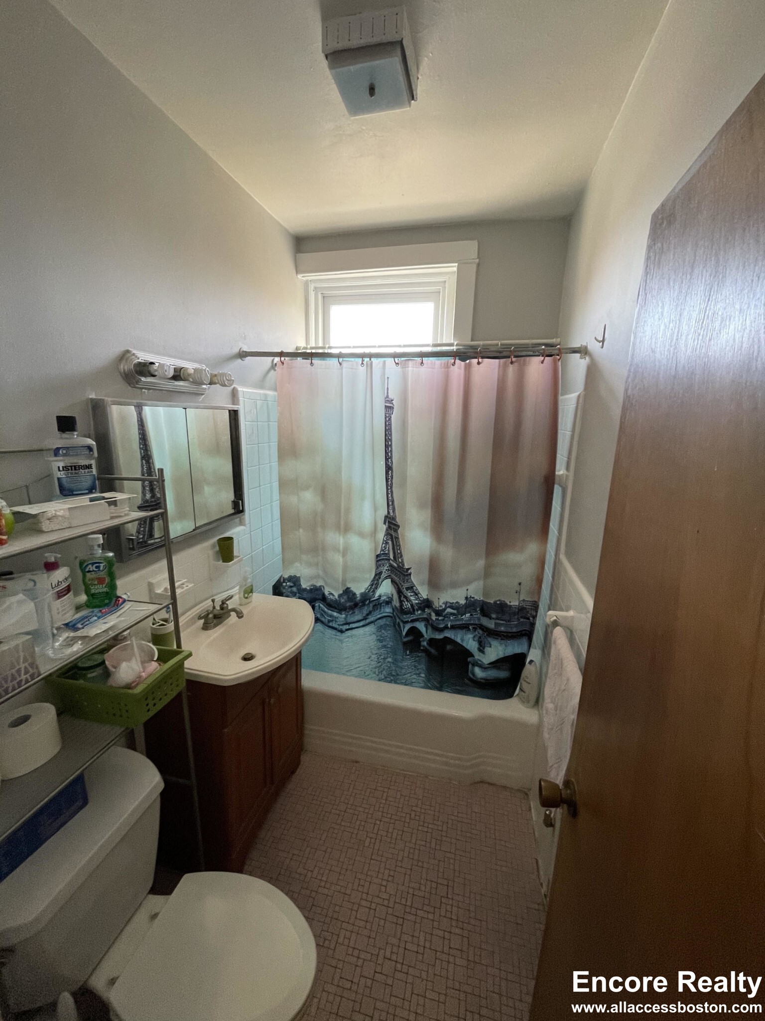 2 bed, 1 bath apartment for rent at 33 Stearns Rd Unit 3A, Coolidge Corner — photo 8 of 10