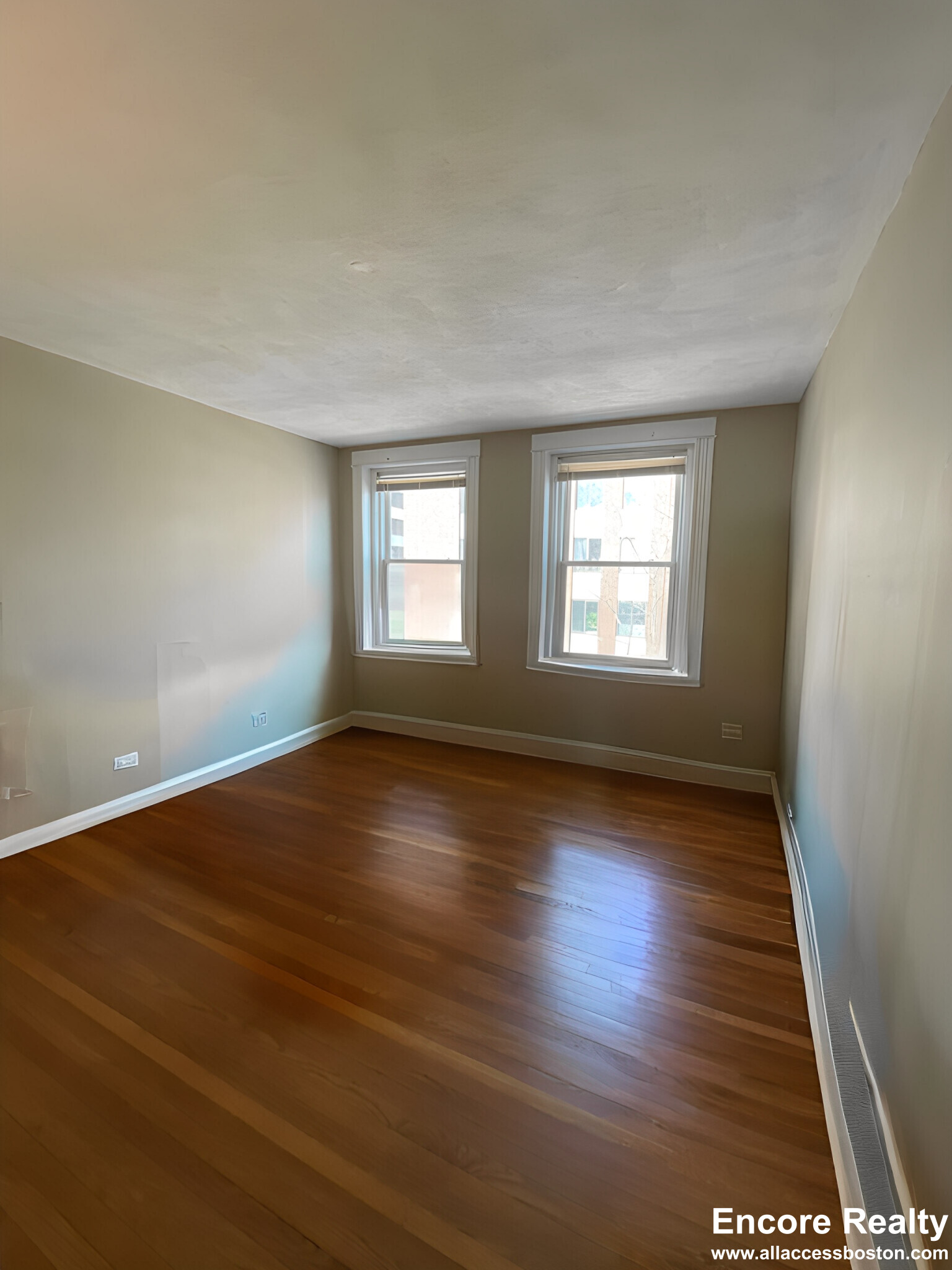 2 bed, 1 bath apartment for rent at 33 Stearns Rd Unit 3A, Coolidge Corner — photo 6 of 10