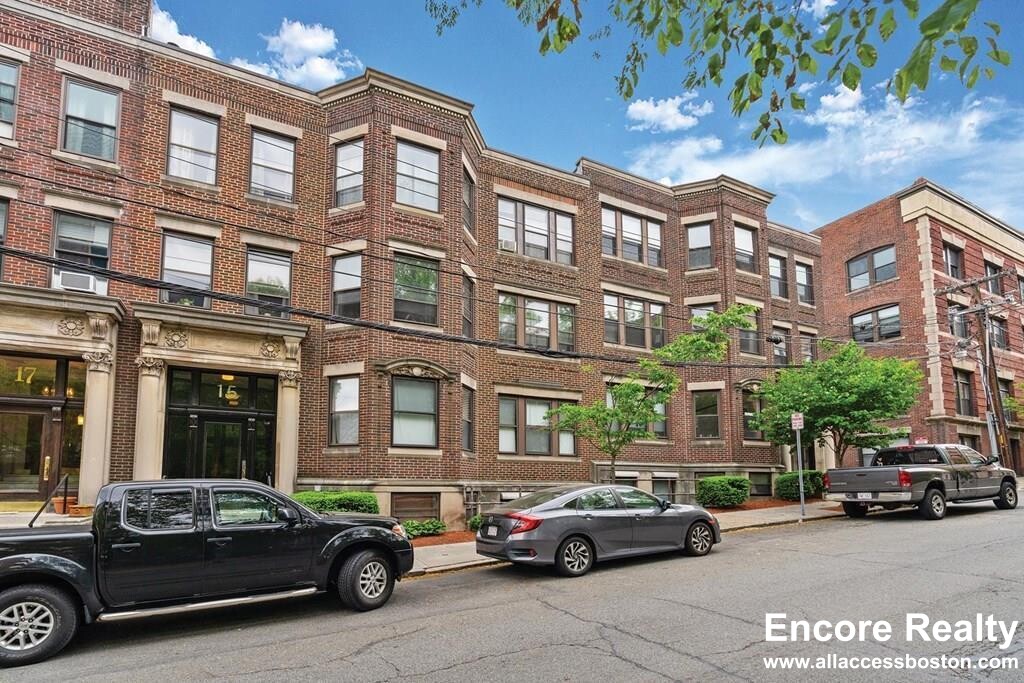 2 bed, 1 bath apartment for rent at 33 Stearns Rd Unit 3A, Coolidge Corner — photo 9 of 10