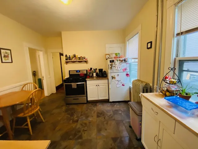 3 bed, 1 bath apartment for rent at 33 Stone Ave Unit 1, Prospect Hill — photo 1 of 8