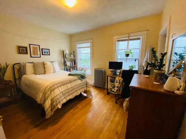 3 bed, 1 bath apartment for rent at 33 Stone Ave Unit 1, Prospect Hill — photo 6 of 8