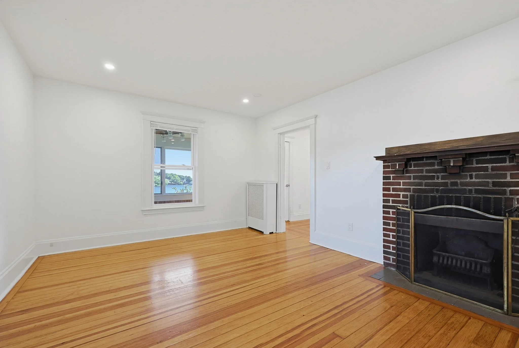 3 bed, 1 bath apartment for rent at 33 Sweetser Ter Unit 1, Wyoma — photo 17 of 28