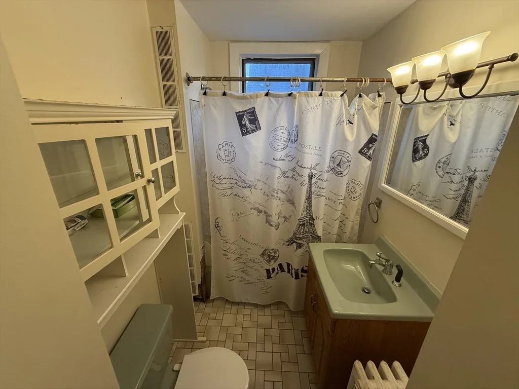 2 bed, 1 bath apartment for rent at 33 Sweetser Ter Unit 2, Wyoma — photo 8 of 14
