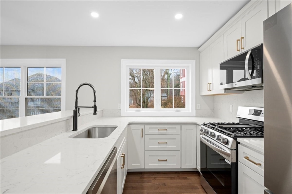 3 bed, 2 bath apartment for rent at 33 Third St Unit 0, Worcester — photo 5 of 31