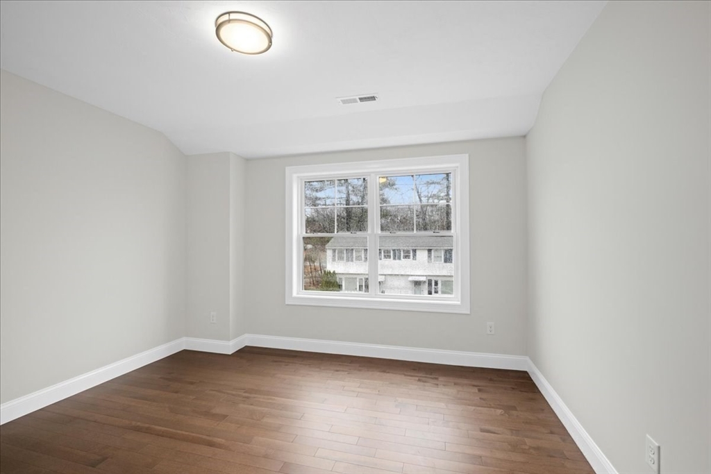 3 bed, 2 bath apartment for rent at 33 Third St Unit 0, Worcester — photo 18 of 31