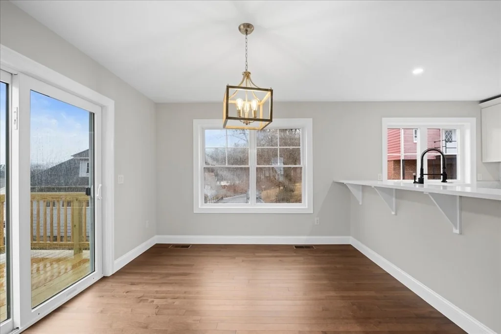 3 bed, 2 bath apartment for rent at 33 Third Unit 33, Worcester — photo 6 of 38