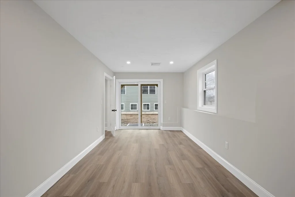 3 bed, 2 bath apartment for rent at 33 Third Unit 33, Worcester — photo 25 of 38