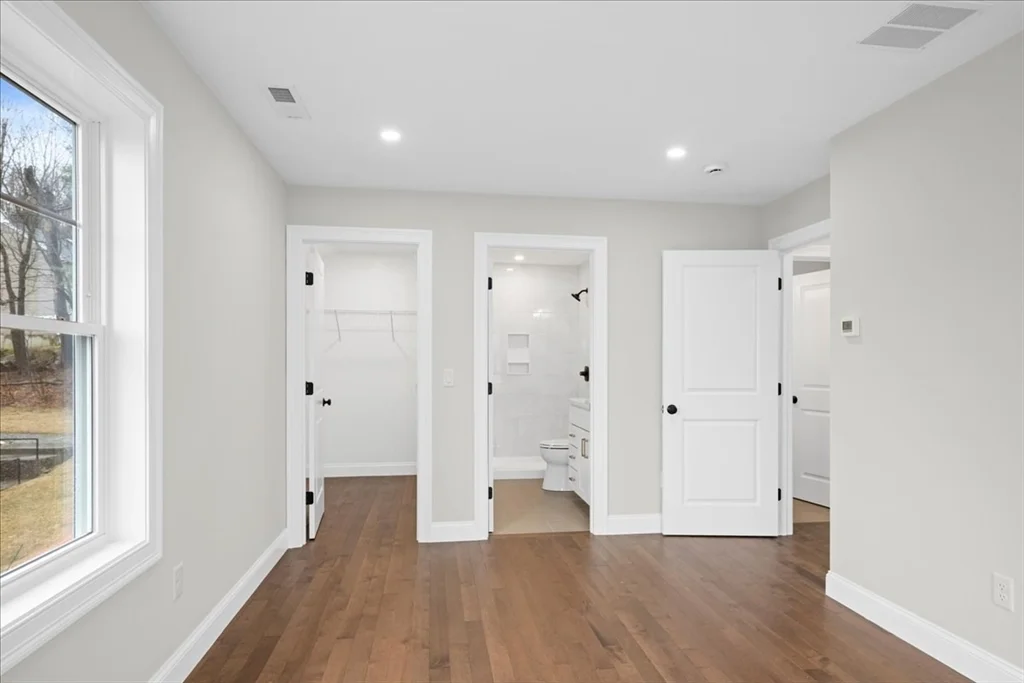 3 bed, 2 bath apartment for rent at 33 Third Unit 33, Worcester — photo 16 of 38