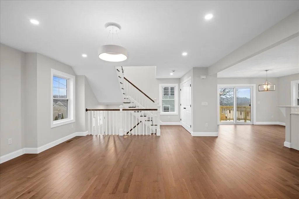 3 bed, 2 bath apartment for rent at 33 Third Unit 33, Worcester — photo 10 of 38