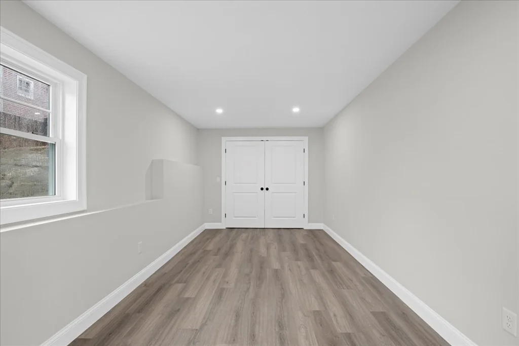 3 bed, 2 bath apartment for rent at 33 Third Unit 33, Worcester — photo 26 of 38