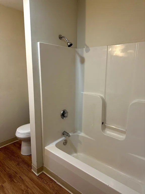 4 bed, 1 bath apartment for rent at 33 Thomas St Unit 1, Southbridge — photo 4 of 10