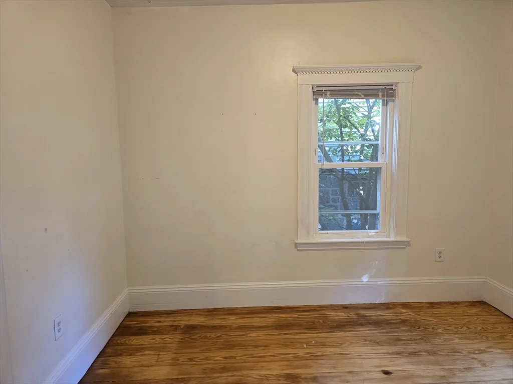 3 bed, 1 bath apartment for rent at 33 Tower St Unit 1, Jamaica Plain — photo 16 of 26