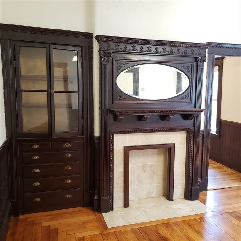 3 bed, 1 bath apartment for rent at 33 Tower St Unit 1, Jamaica Plain — photo 2 of 26
