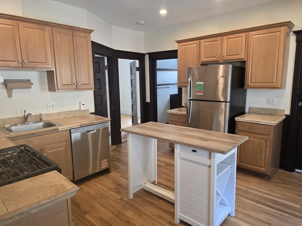 3 bed, 1 bath apartment for rent at 33 Tower St Unit 1, Jamaica Plain