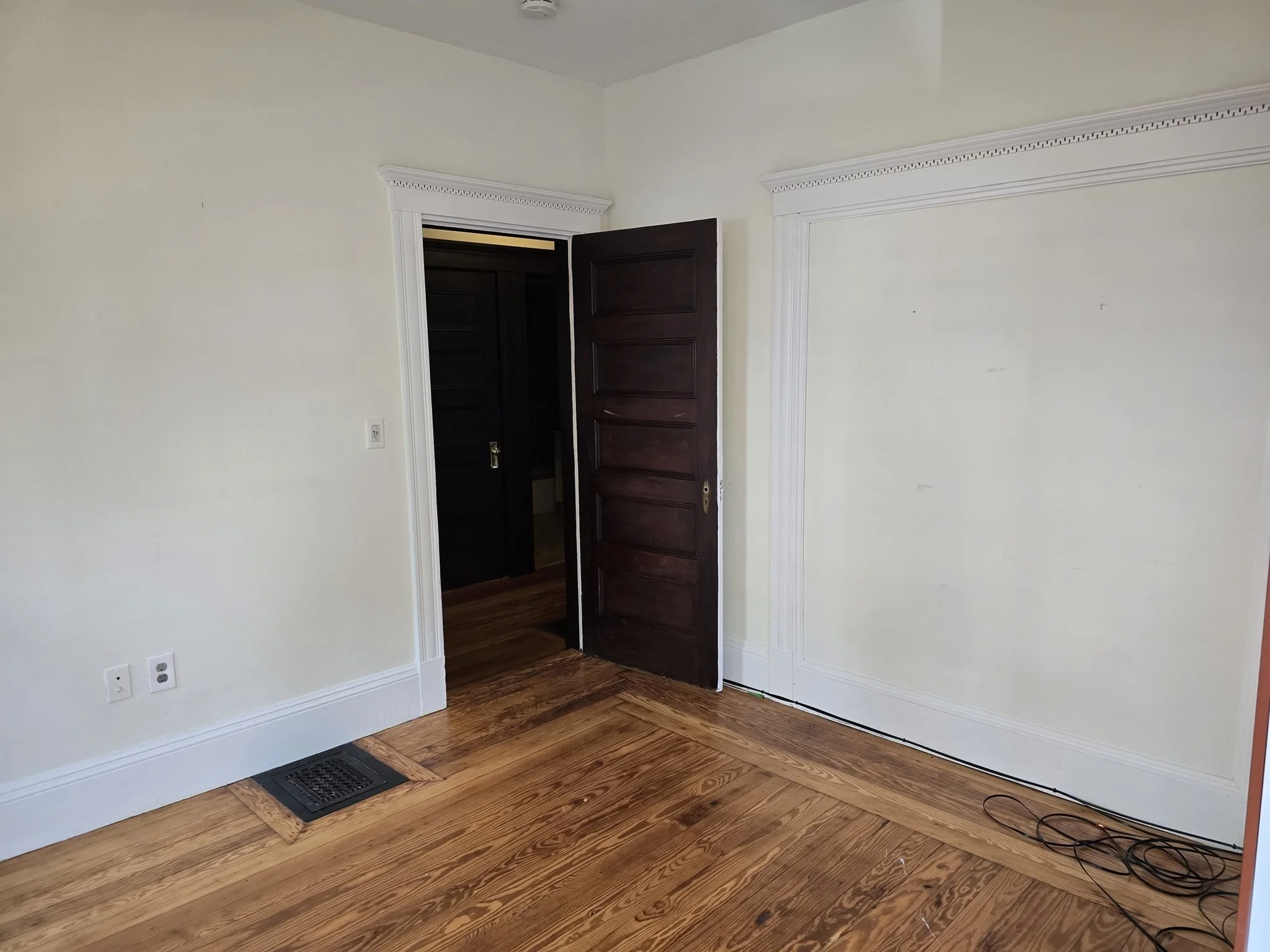 3 bed, 1 bath apartment for rent at 33 Tower St Unit 1, Jamaica Plain — photo 34 of 38