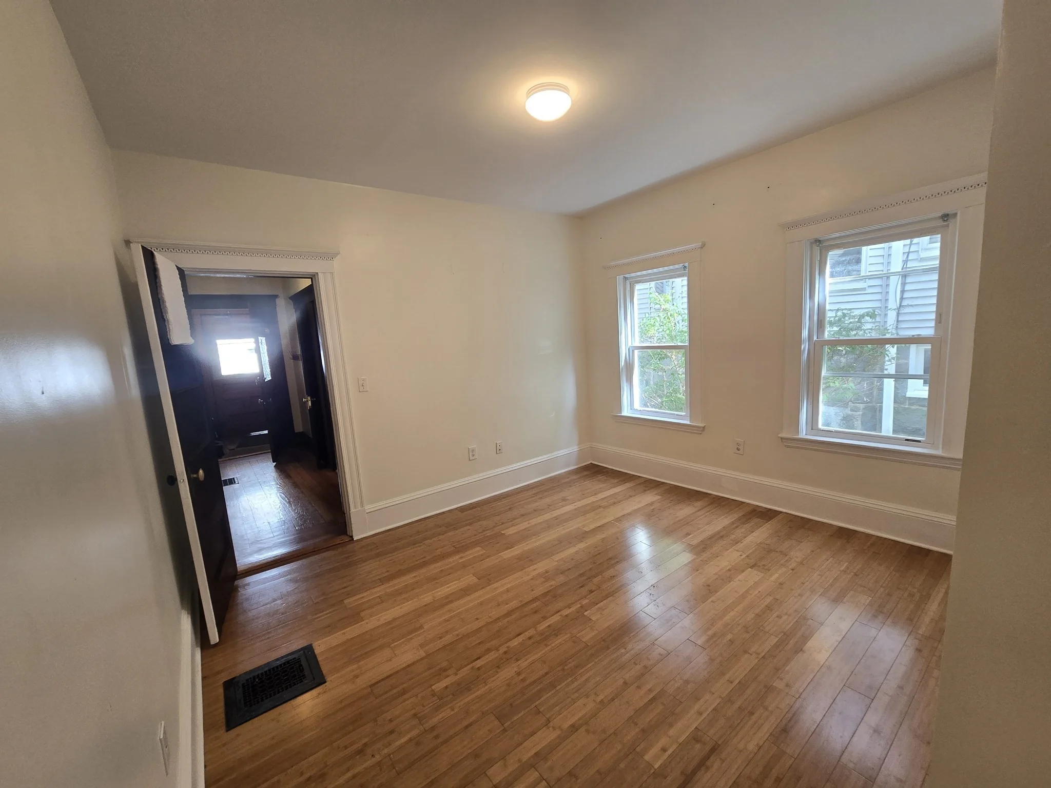 3 bed, 1 bath apartment for rent at 33 Tower St Unit 1, Jamaica Plain — photo 25 of 38