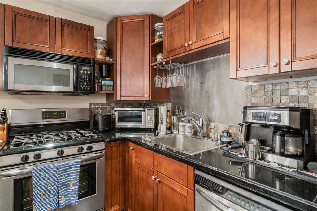 1 bed, 1 bath apartment for rent at 33 Upton St Unit 1, South End — photo 9 of 17