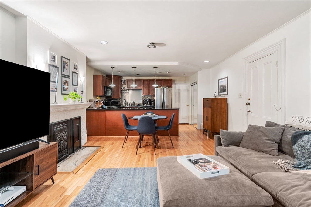 1 bed, 1 bath apartment for rent at 33 Upton St Unit 1, South End — photo 4 of 17
