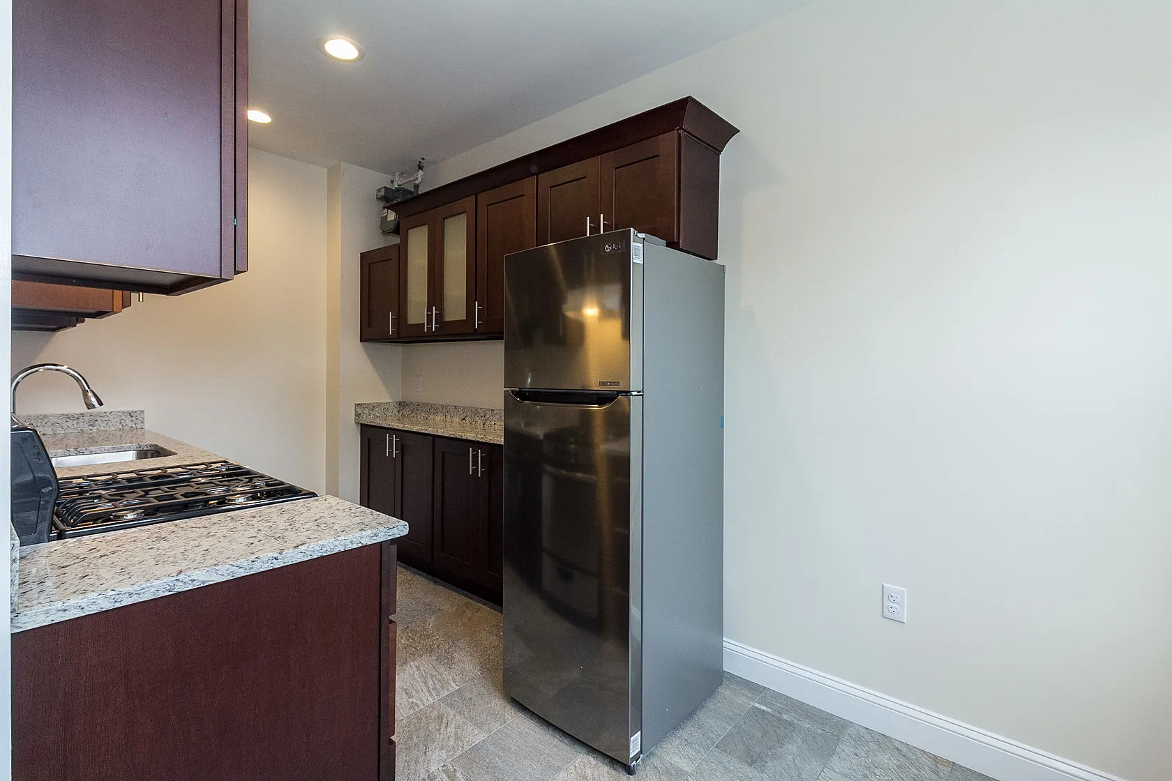 1.5 bed, 1 bath apartment for rent at 33 Walbridge St Unit 1, Allston — photo 2 of 16