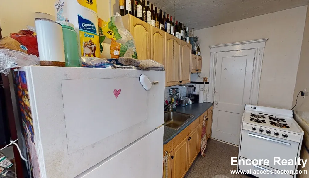 1 bed, 1 bath apartment for rent at 33 Walbridge St Unit 10, Allston — photo 2 of 14