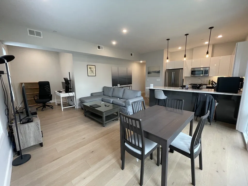 2 bed, 2 bath apartment for rent at 33 Ward St Unit 9, South Boston