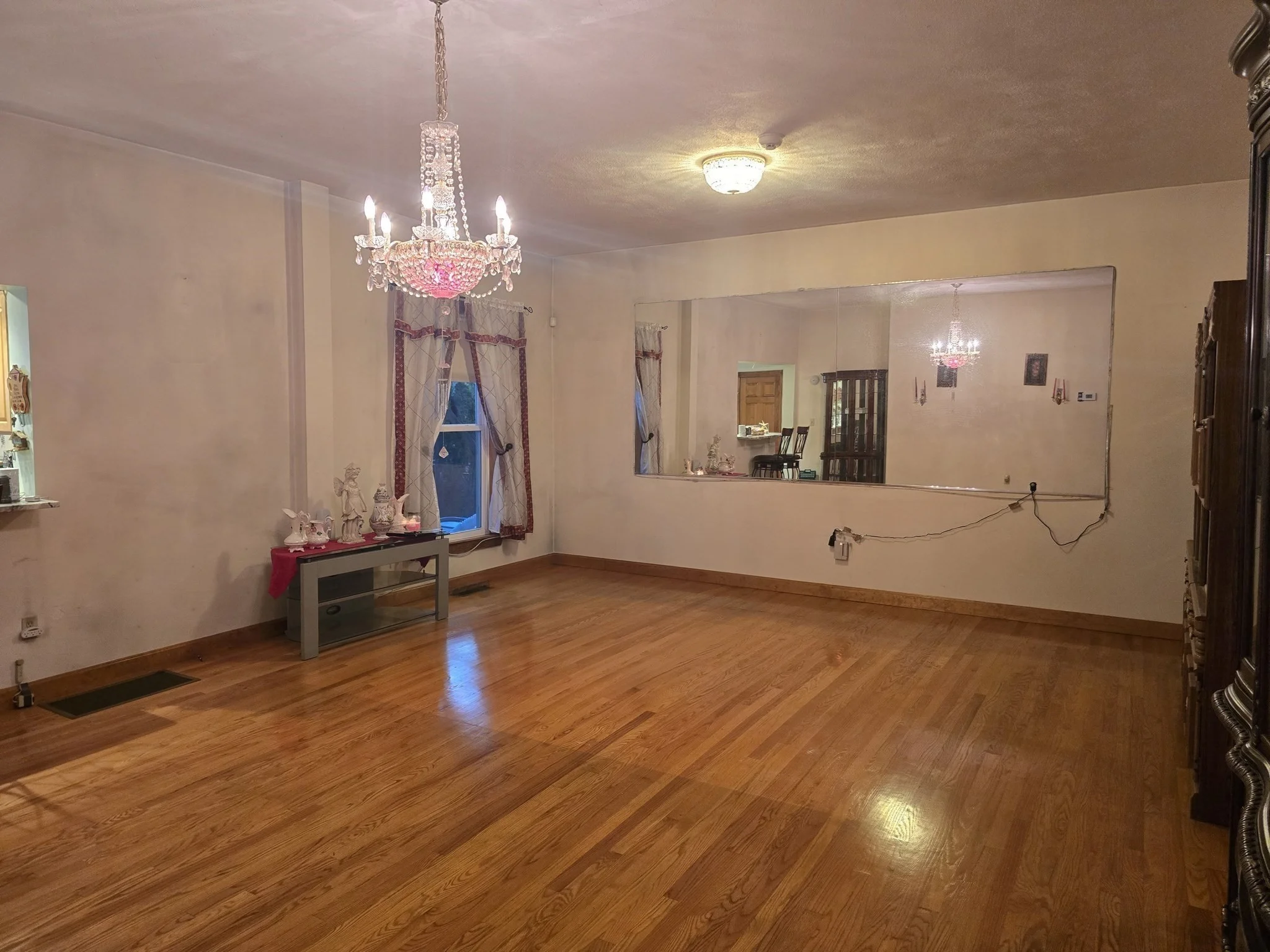 2 bed, 2 bath apartment for rent at 33 Water St Unit 1, Medford — photo 3 of 21