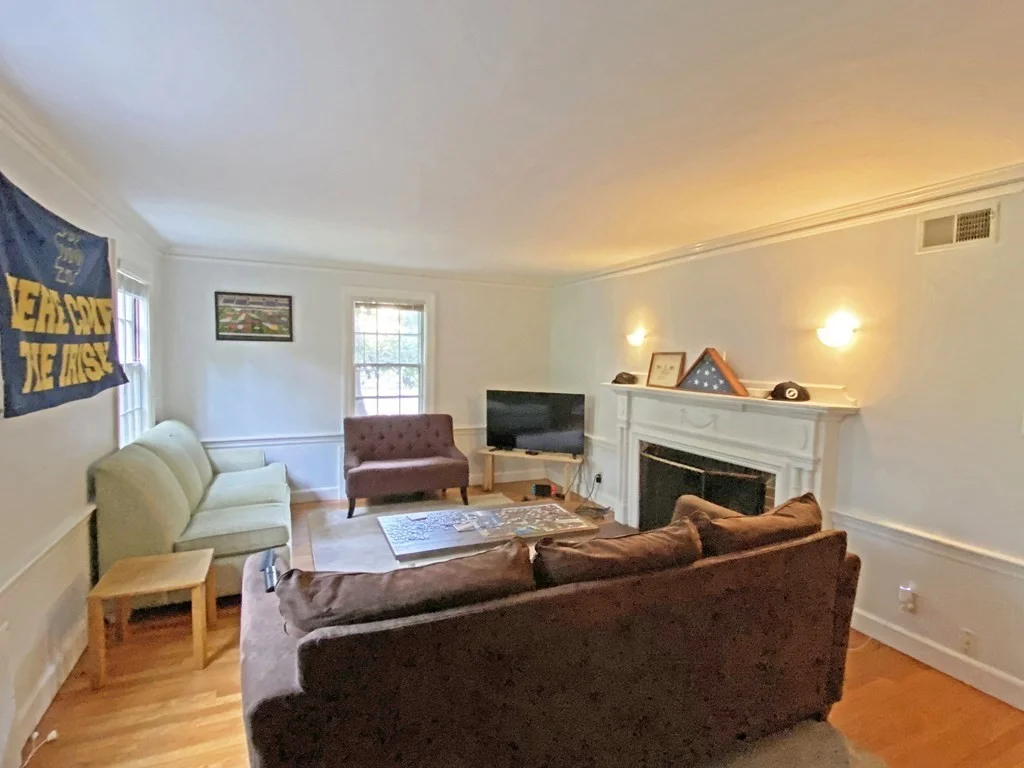 3 bed, 1 bath apartment for rent at 33 Wesley St Unit 2, Newton Corner — photo 1 of 12