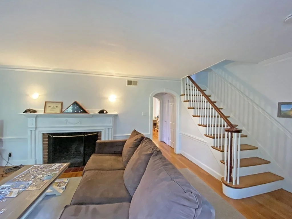 3 bed, 1 bath apartment for rent at 33 Wesley St Unit 2, Newton Corner — photo 2 of 12