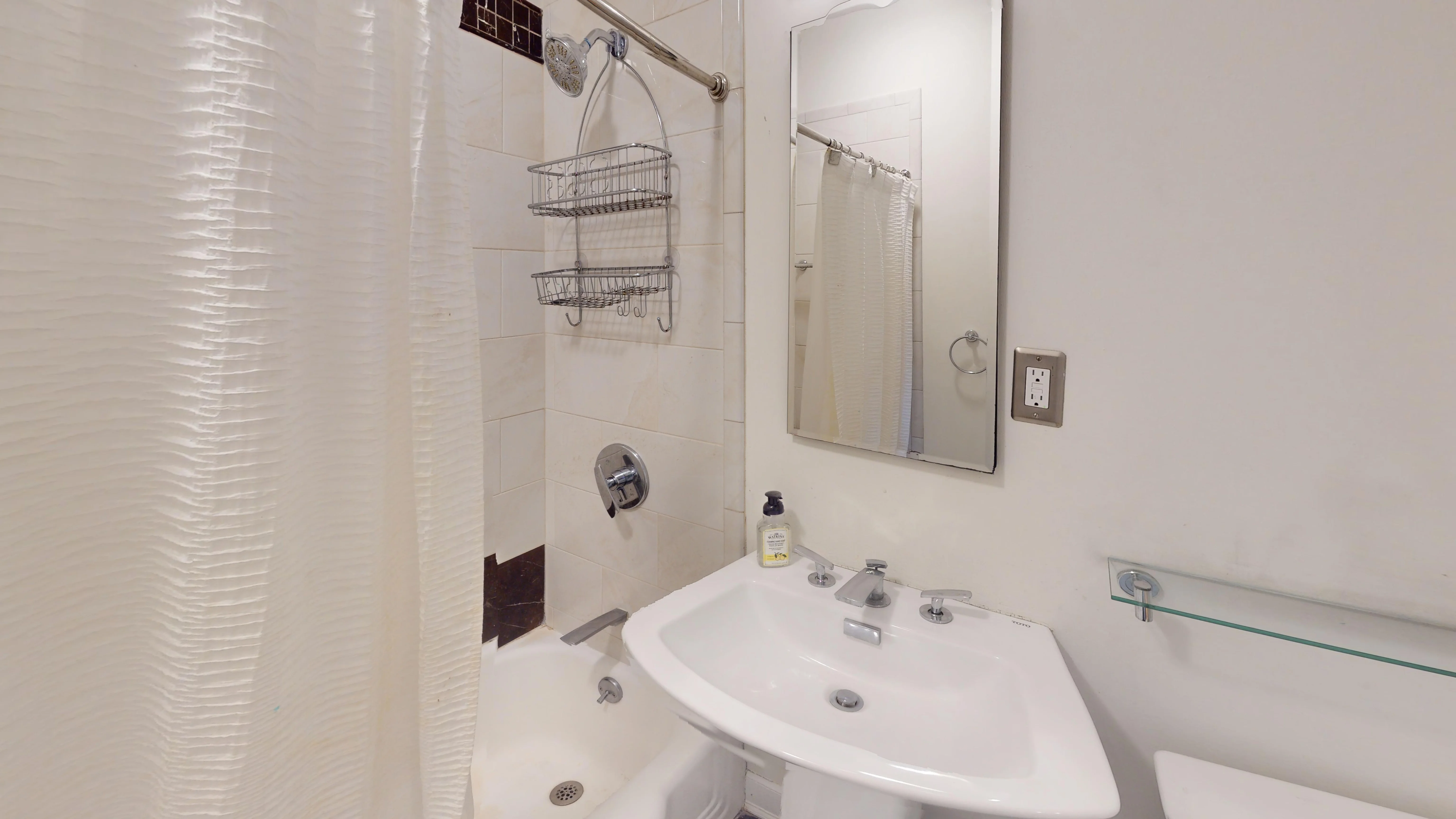 2 bed, 1 bath apartment for rent at 33 Westbourne Ter Unit 3, Washington Square — photo 10 of 12