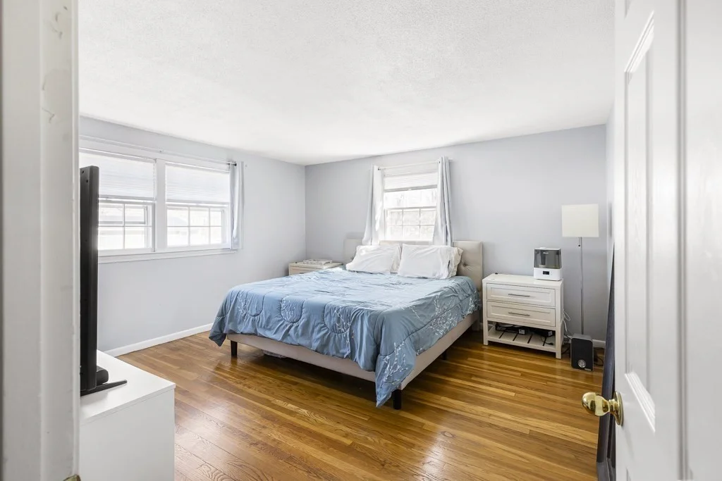 4 bed, 1 bath apartment for rent at 33 Westgate Rd, Framingham — photo 9 of 16