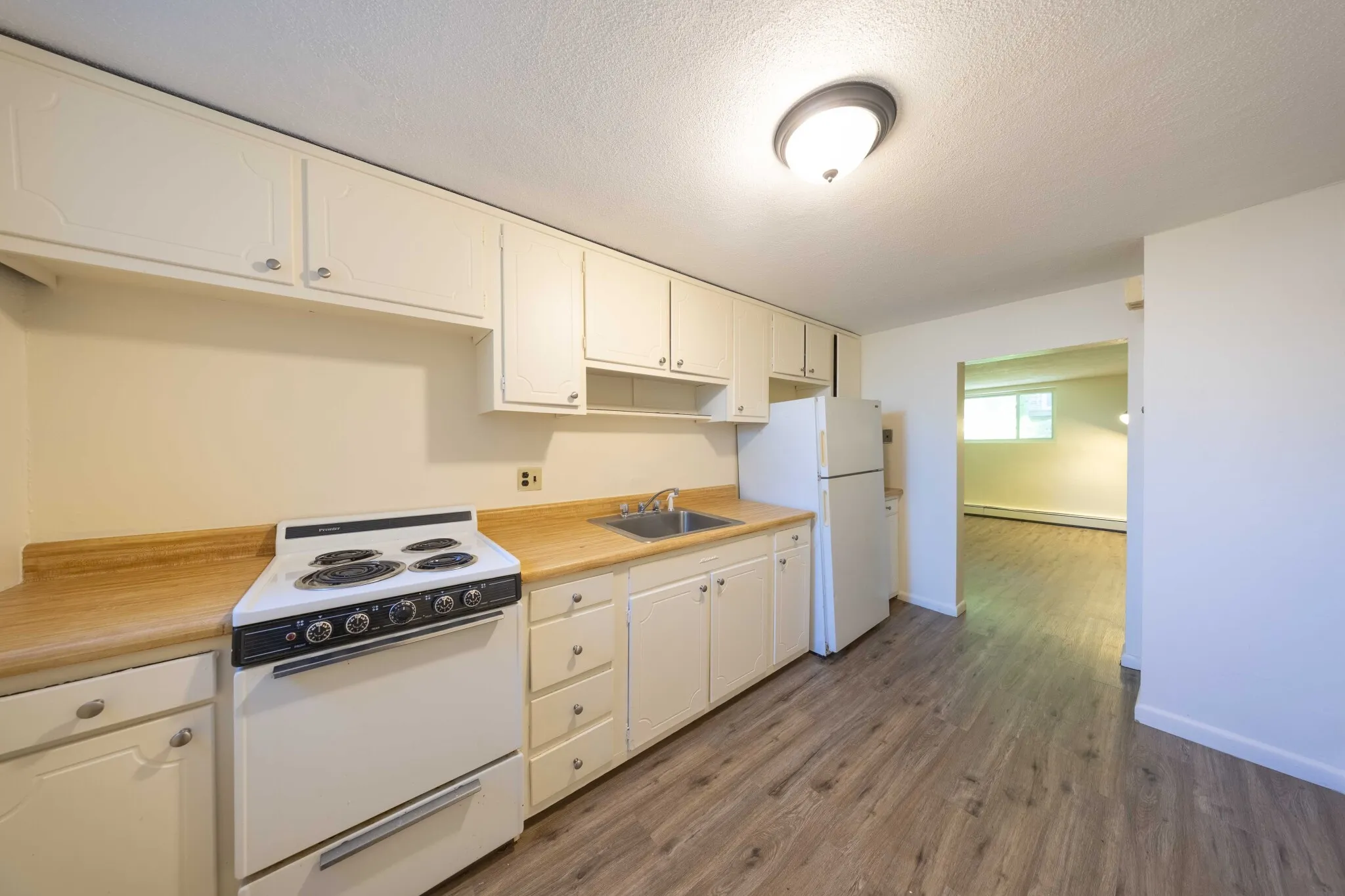 1 bed, 1 bath apartment for rent at 33 Westgate Rd Unit 1, Chestnut Hill — photo 6 of 12