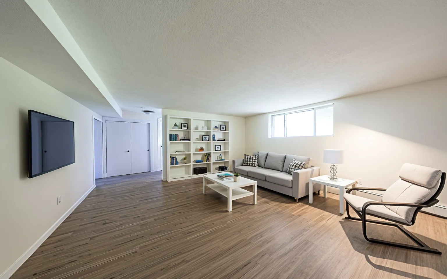 1 bed, 1 bath apartment for rent at 33 Westgate Rd Unit 1, Chestnut Hill