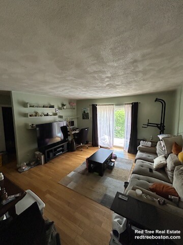 1 bed, 1 bath apartment for rent at 33 Westgate Rd Unit 5, Chestnut Hill — photo 3 of 5