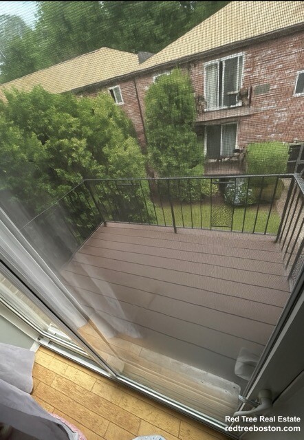 1 bed, 1 bath apartment for rent at 33 Westgate Rd Unit 5, Chestnut Hill — photo 4 of 5